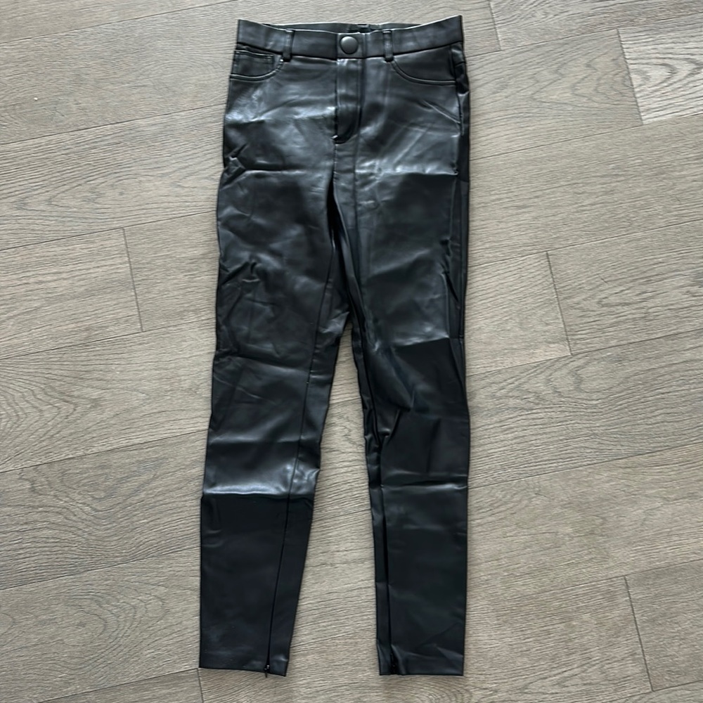 Vegan leather skinny pants